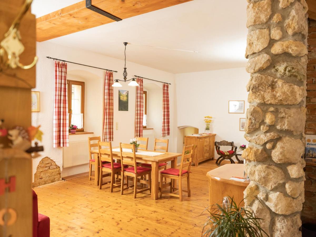 פויסדורף Ferienwohnung Zum Kapuziner מראה חיצוני תמונה