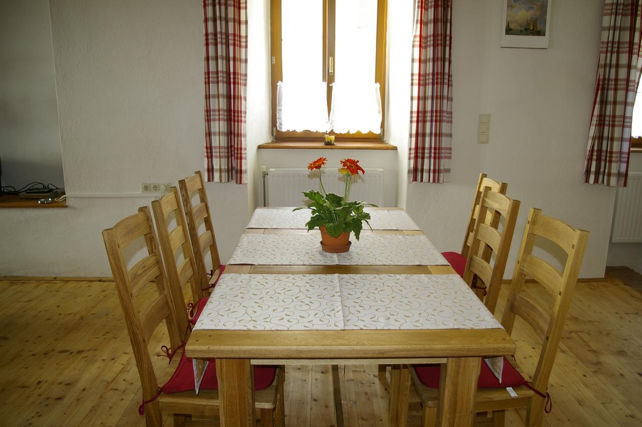 פויסדורף Ferienwohnung Zum Kapuziner מראה חיצוני תמונה